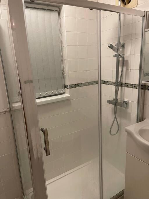 Large Beautiful 3 Bed House In City Of 伯明翰 外观 照片