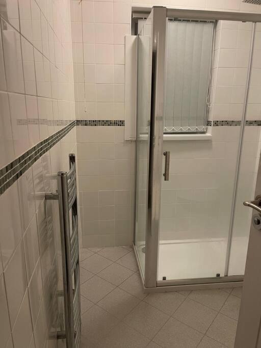 Large Beautiful 3 Bed House In City Of 伯明翰 外观 照片