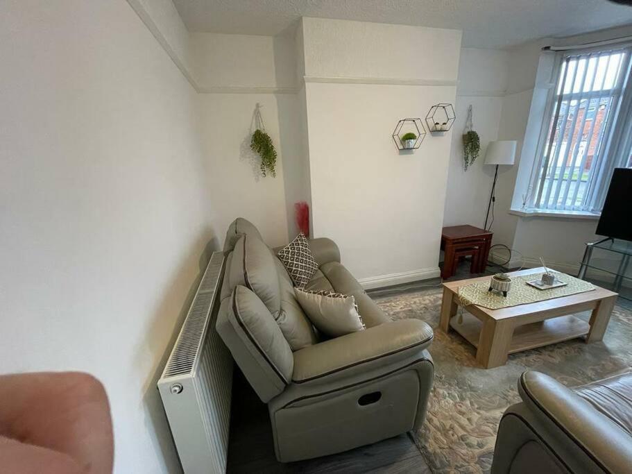 Large Beautiful 3 Bed House In City Of 伯明翰 外观 照片